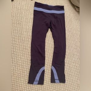 Lululemon Mix and Mesh Cropped Leggings 21" - midnight navy color